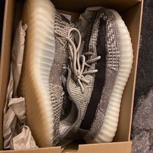 Yeezy Sneakers